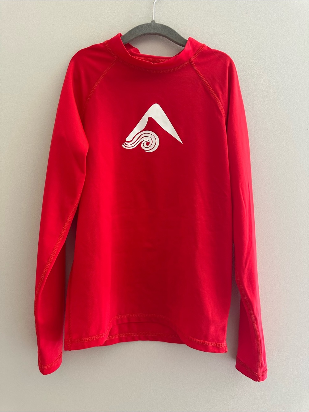 Kanu Surf Boys Red Long Sleeve Rash Guard Swim Shirt, Size 12
